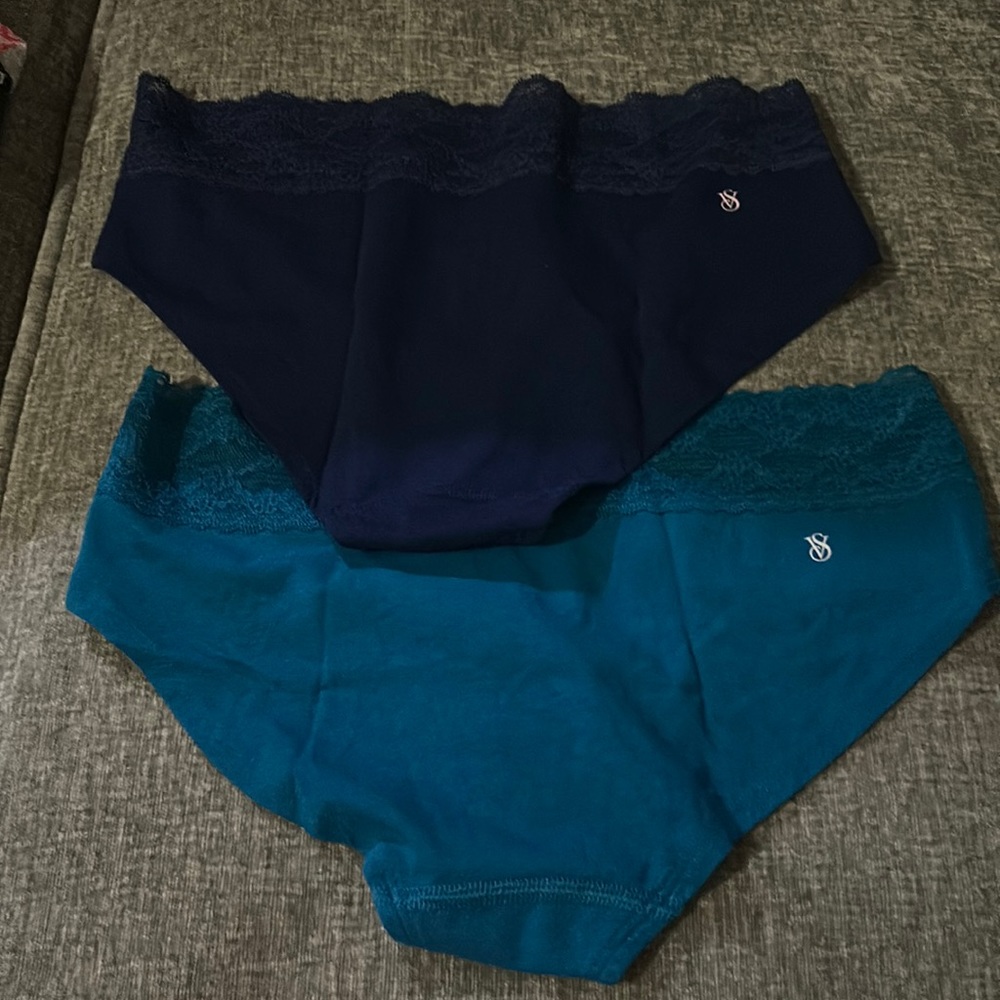 Victoria’s Secret low rise Hiphugger size Medium